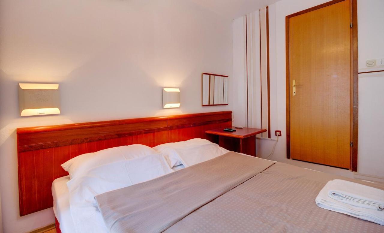 Villa Mozart Veli Losinj Bagian luar foto