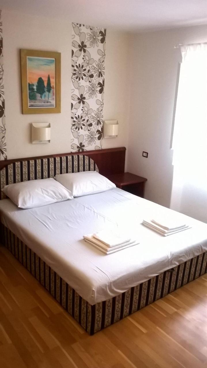Villa Mozart Veli Losinj Bagian luar foto